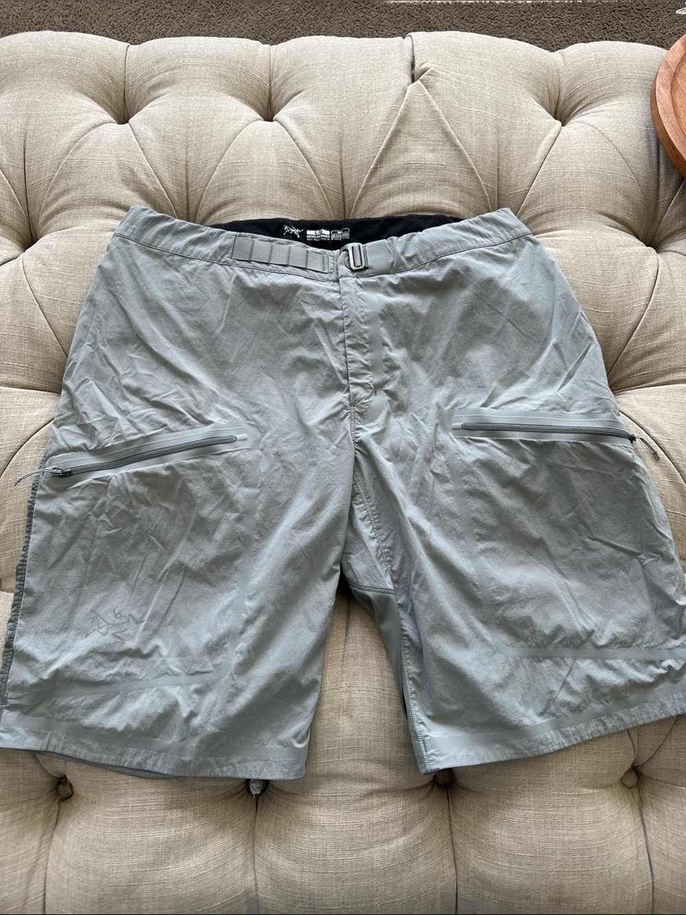 Arc'teryx Men's Light Gray Hybrid Outdoor Shorts